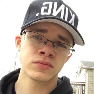 Meet your Posher, Ernest